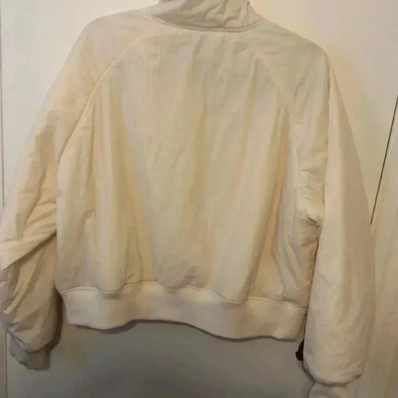 Old Navy water resistant zip jacket.  Size XL - Picture 5 of 7